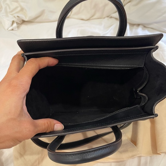 CELINE NANO LUGGAGE BAG IN DRUMMED CALFSKIN
BLACK - Picture 9 of 10